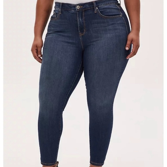 Torrid sky high skinny jeans size 30R - Picture 1 of 7